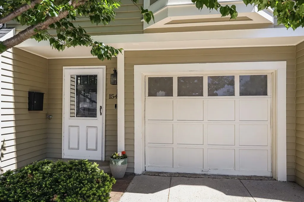 154 West 3rd St, South Boston