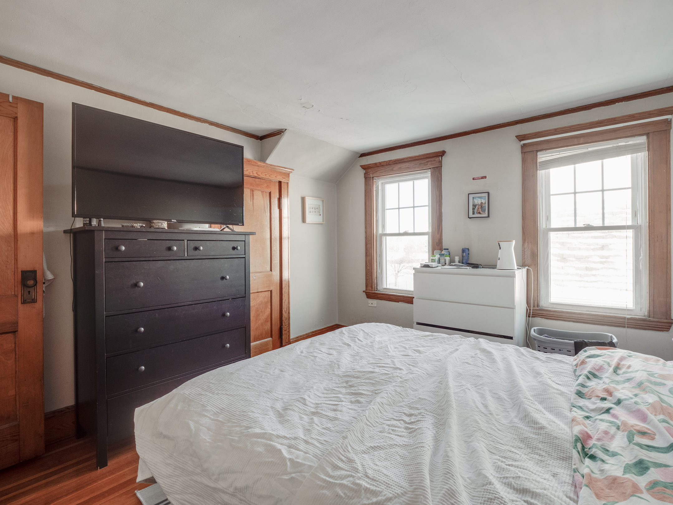 60 Powder House Boulevard, Tufts