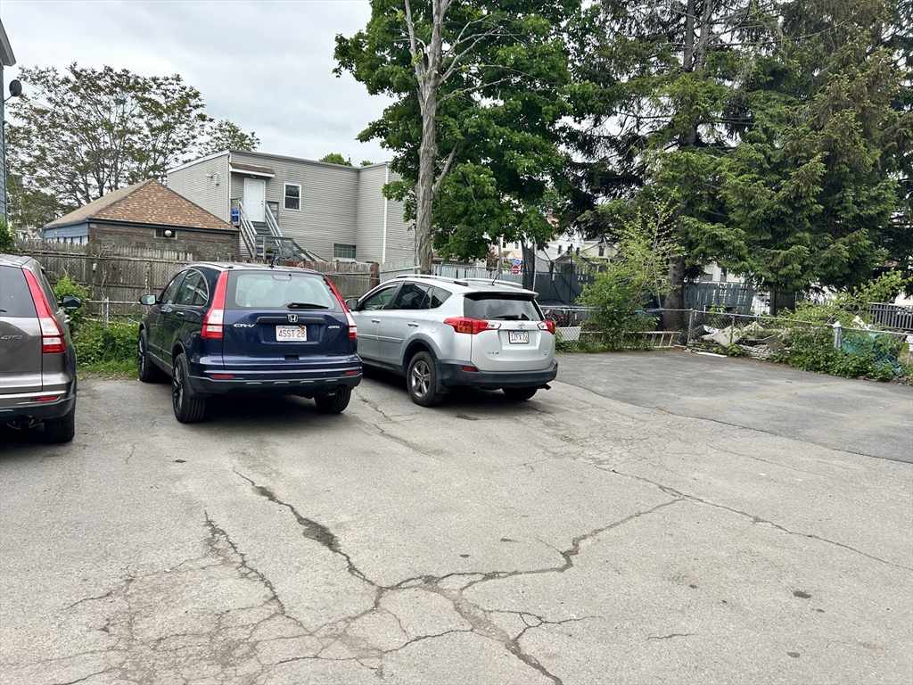 100 Foster St, Lawrence