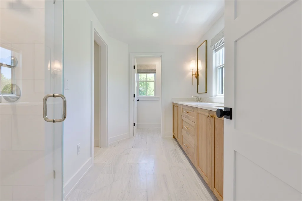 8 Burnt Swamp Ln, Nantucket