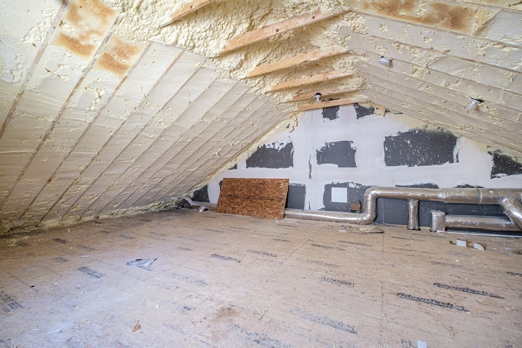 21 Bellevue Ave, Revere