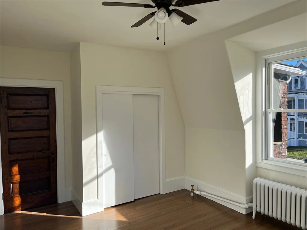 124 Walnut St, Clinton