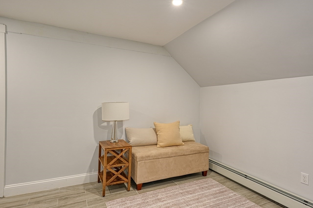 21 Fessenden Rd, Arlington