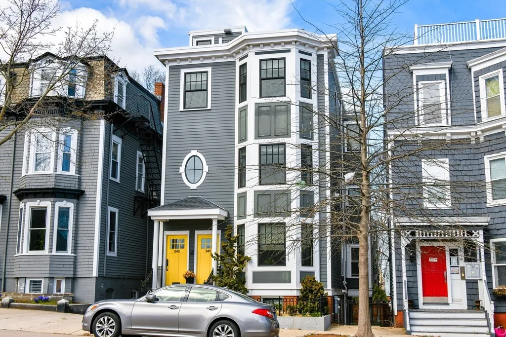 846 East Broadway, South Boston