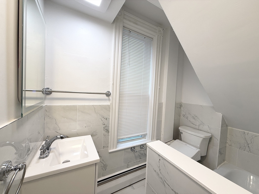 60 Park St, Ward Two