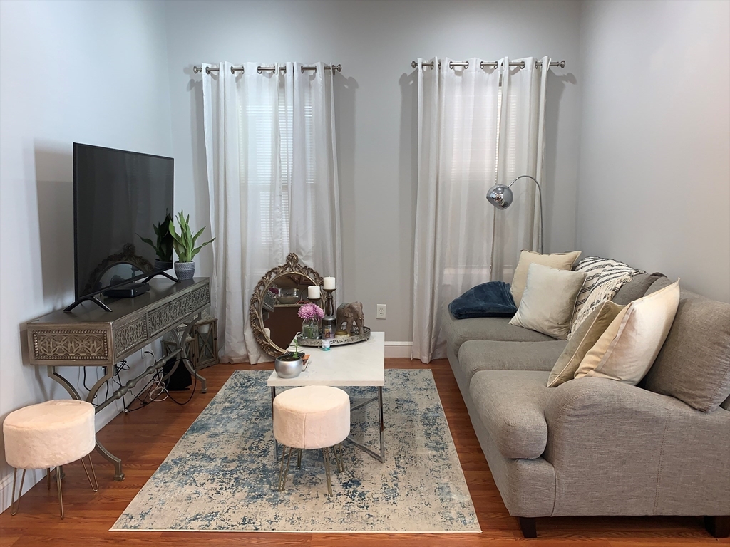 194 Marion St, East Boston