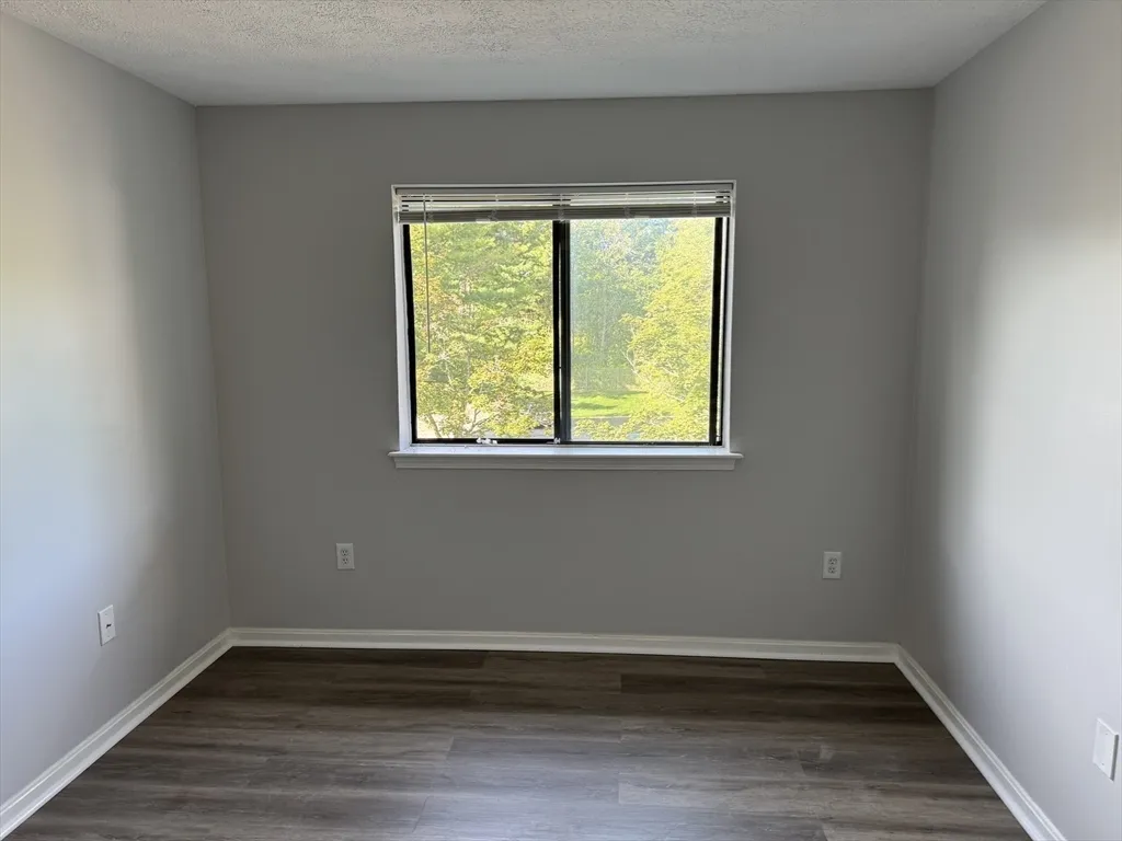 53 Steeplechase Ct, Zip 01832