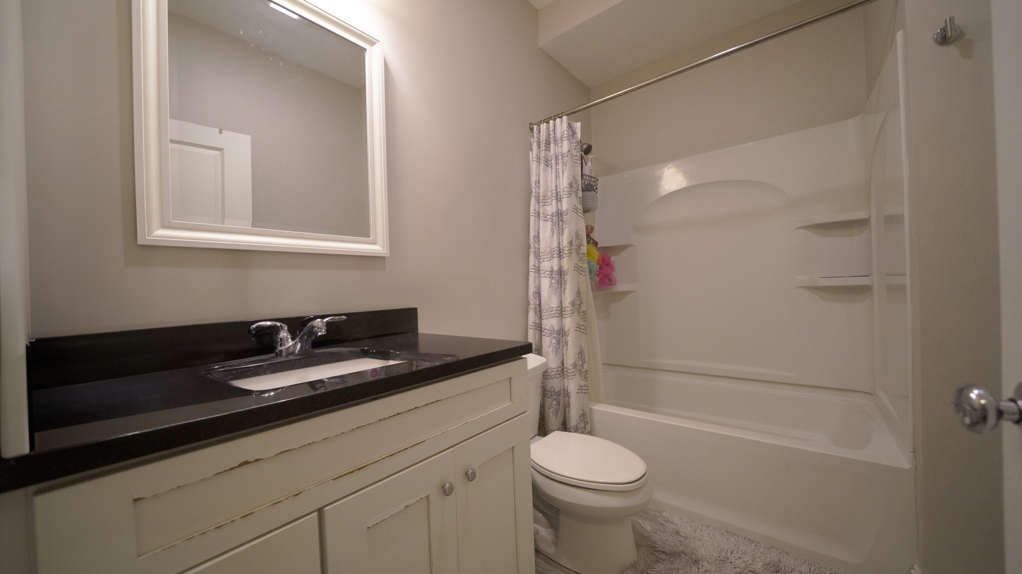 60 Holworthy St, Roxbury