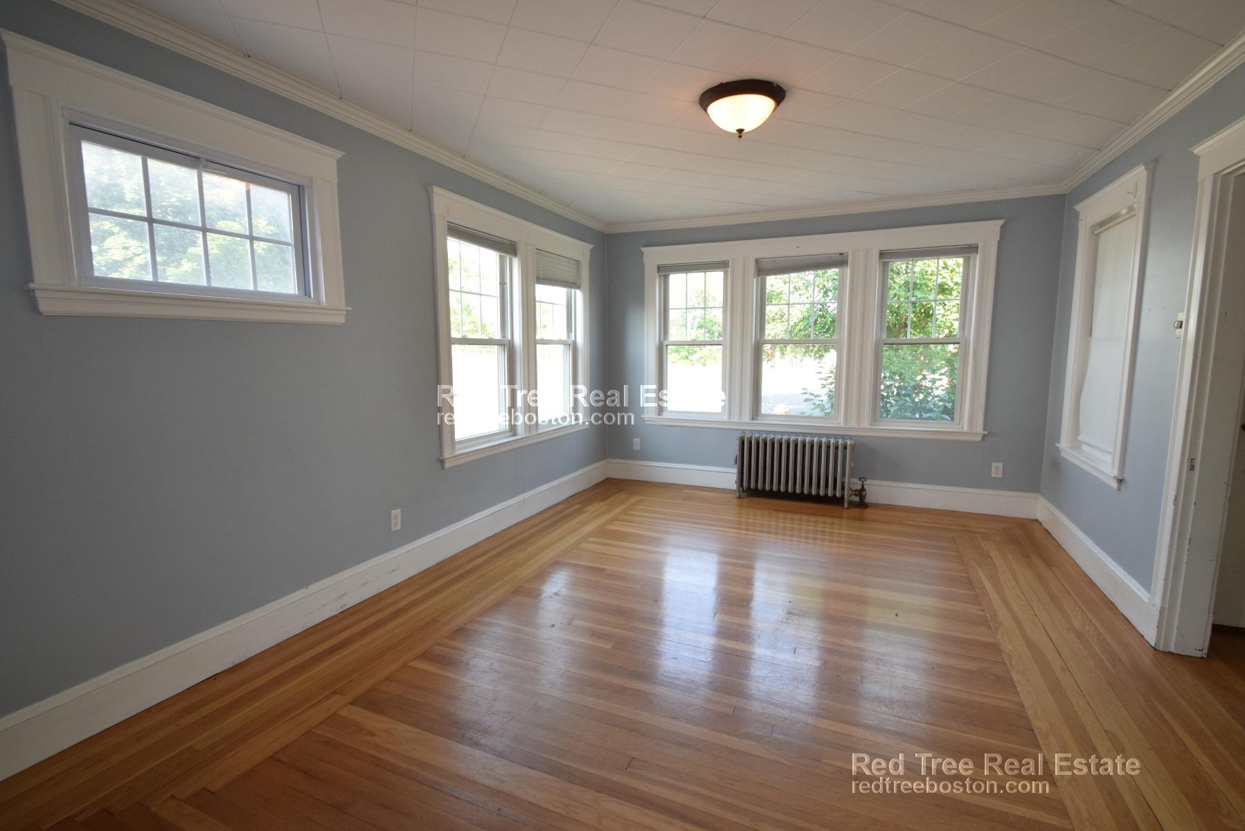 4 bed, 2 bath apartment for rent at 894 Fellsway Unit 2, Medford — photo 10 of 27