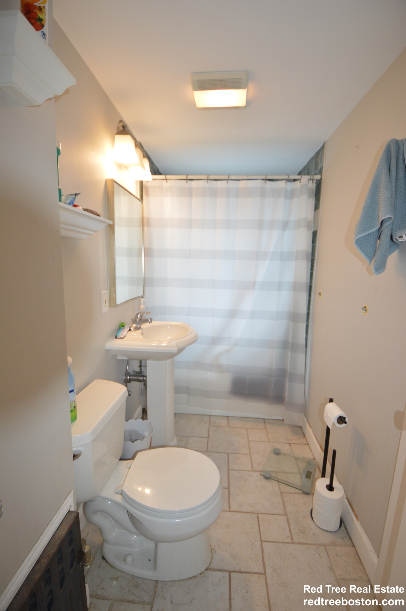 4 bed, 2 bath apartment for rent at 894 Fellsway Unit 2, Medford — photo 5 of 27