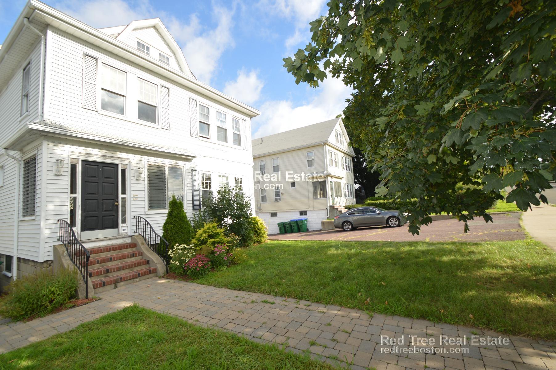 4 bed, 2 bath apartment for rent at 894 Fellsway Unit 2, Medford — photo 2 of 27
