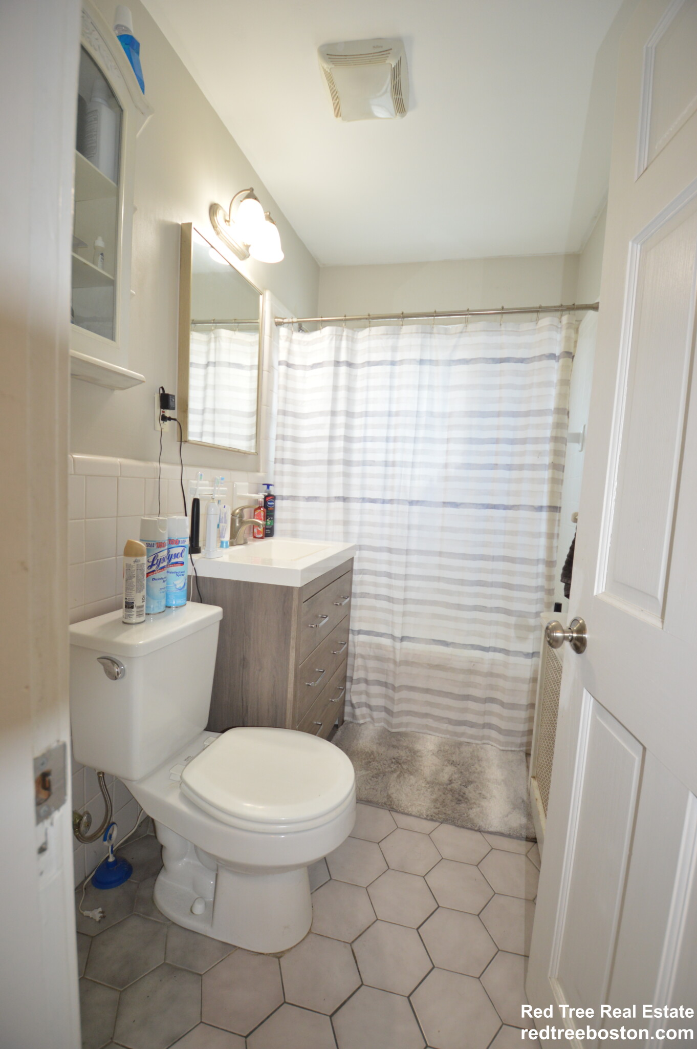 4 bed, 2 bath apartment for rent at 894 Fellsway Unit 2, Medford — photo 20 of 27