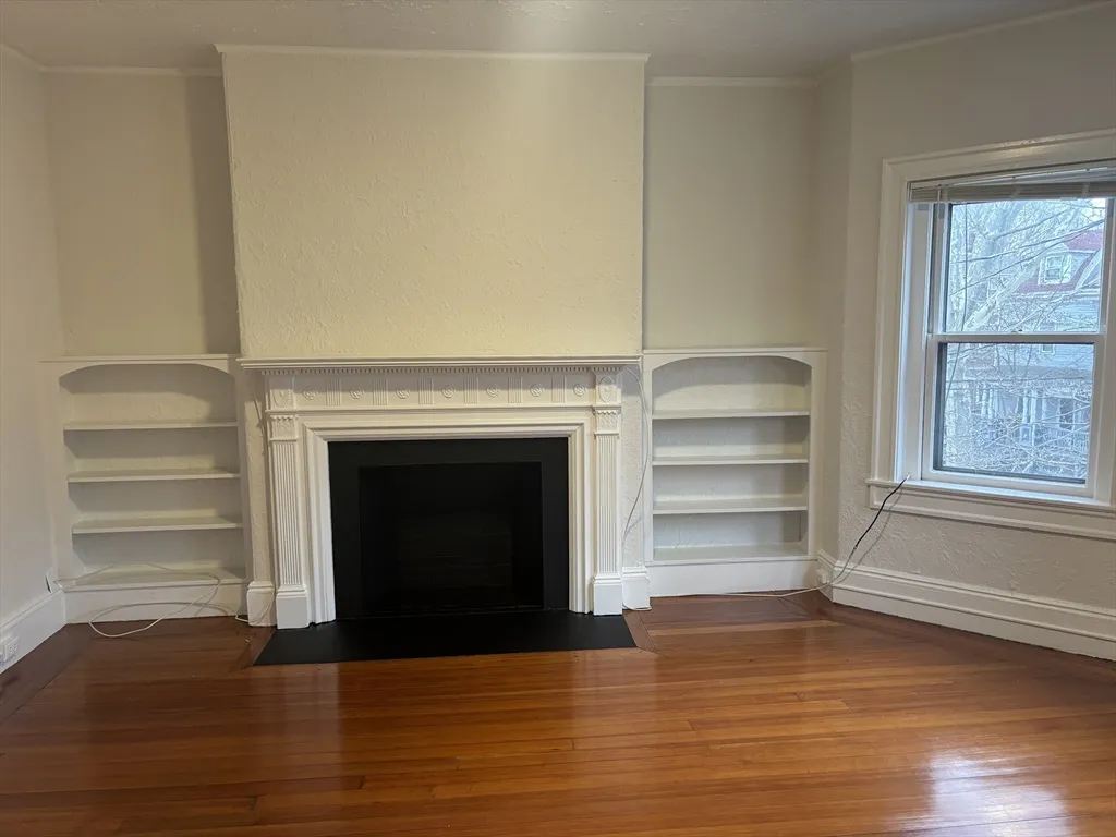6 Beals St, North Brookline