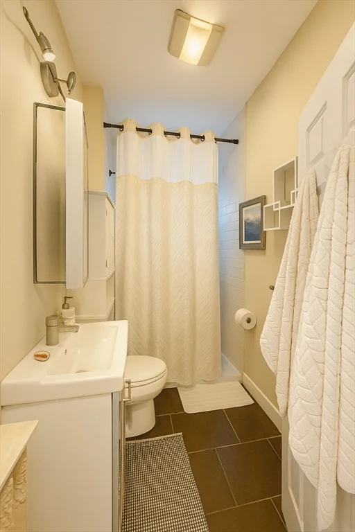 456 Medford St, Winter Hill