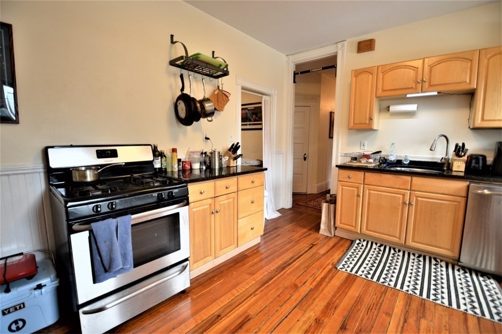 67 Washburn Ave, North Cambridge