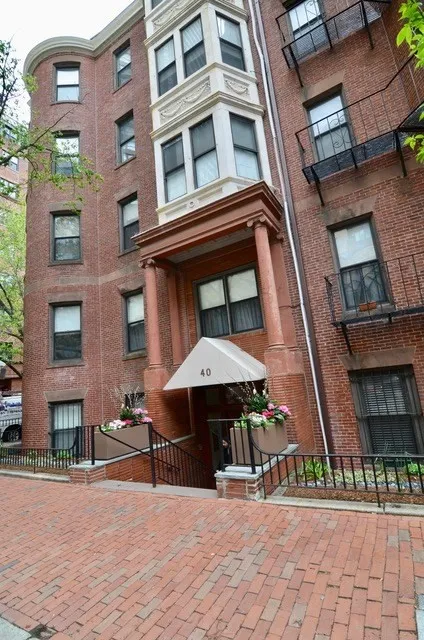 40 Saint Botolph St, Back Bay