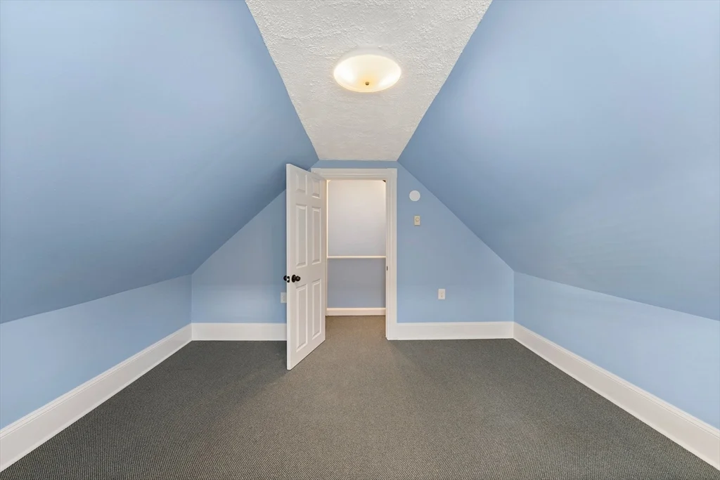 4 Prospect St, Attleboro