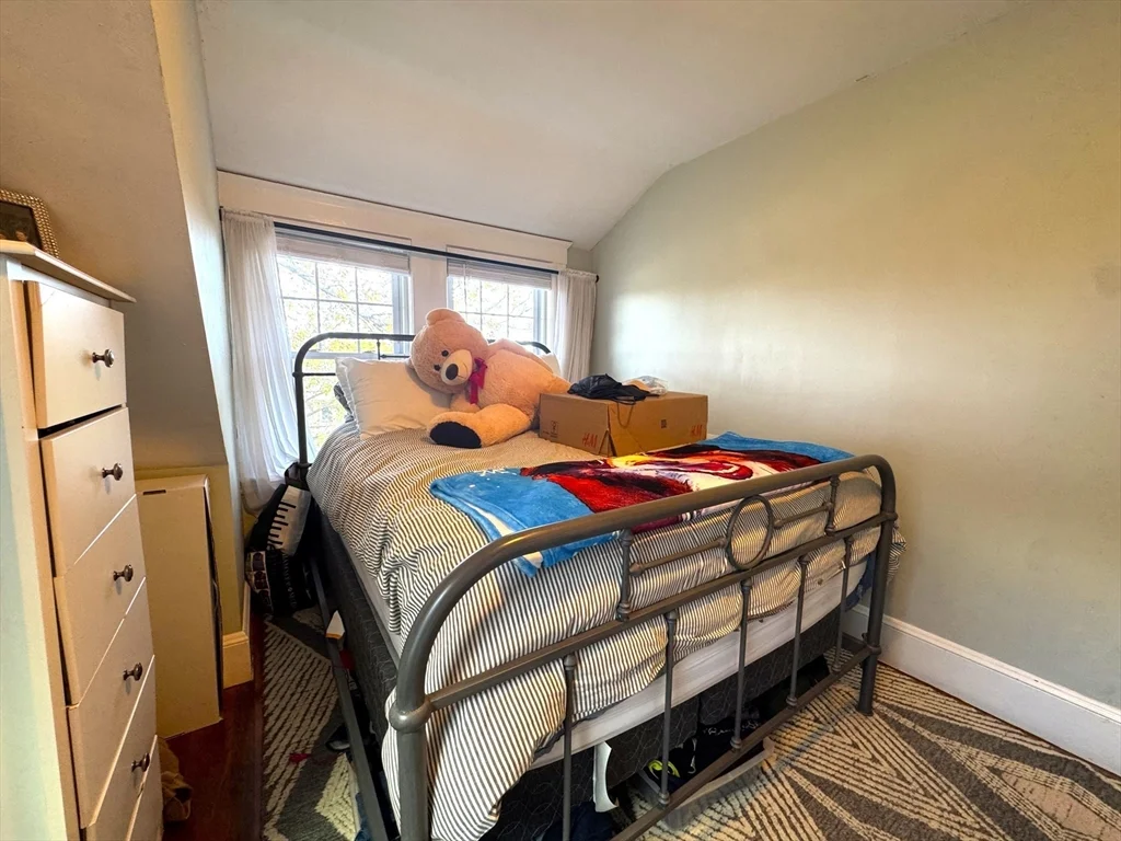 65 Whitford St, Roslindale