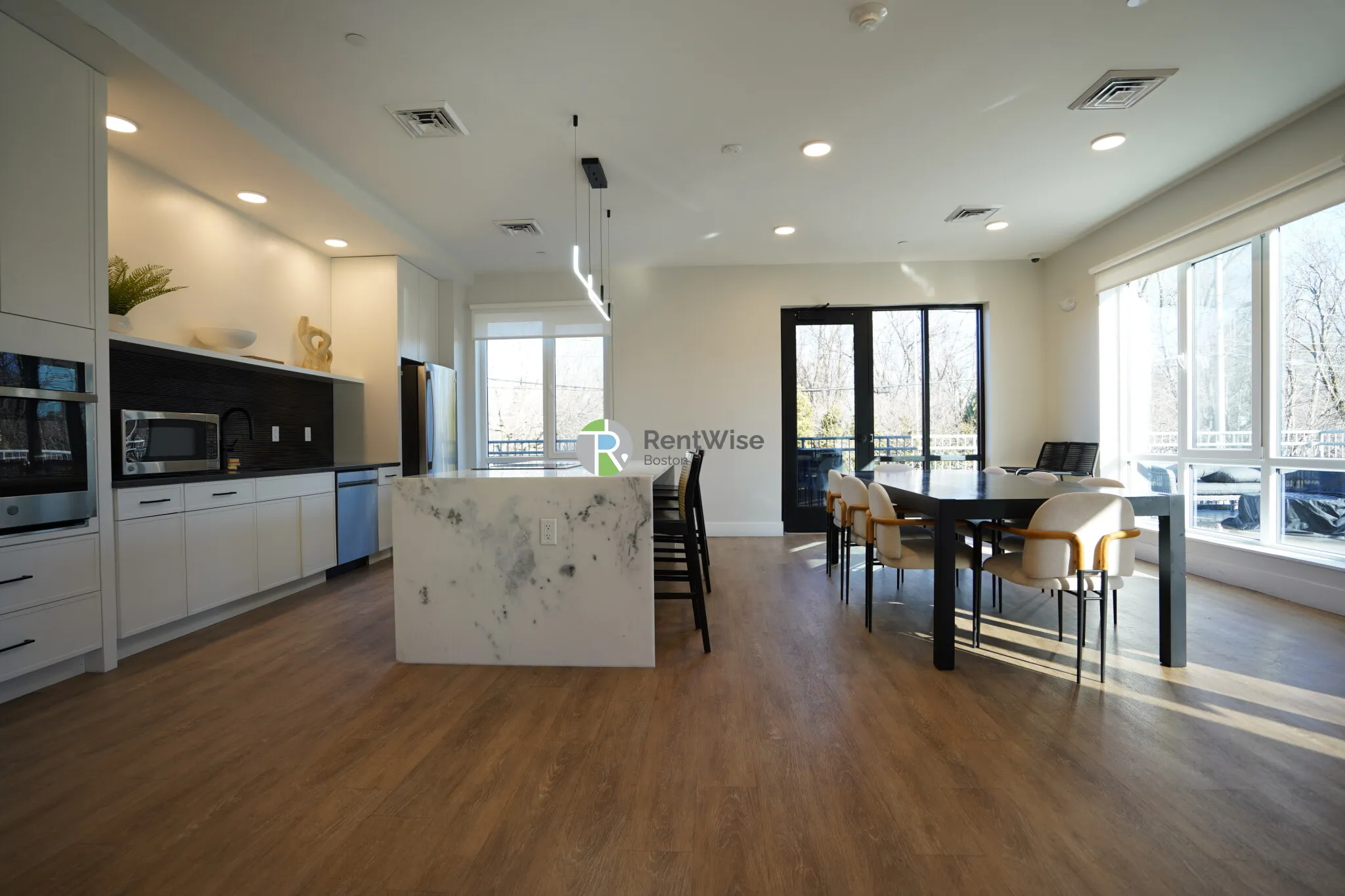 289 Walk Hill St, Roslindale