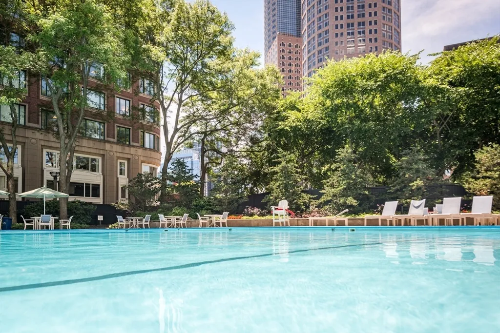 85 E India Row, Waterfront