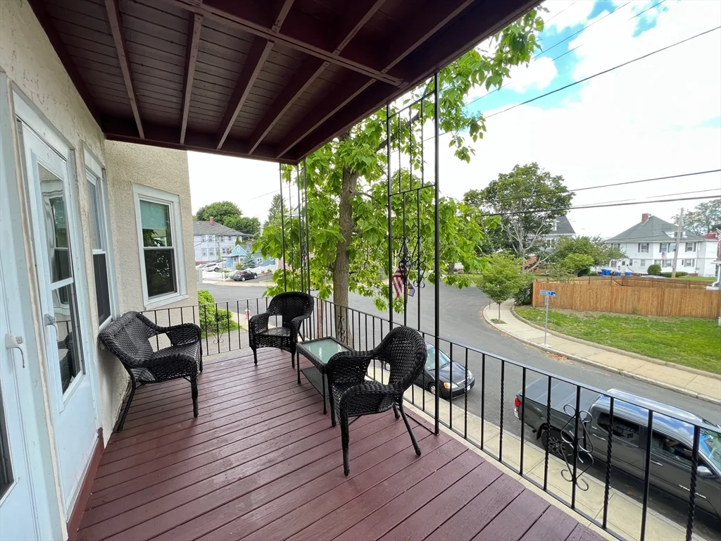 100 Quincy Ave, Winthrop