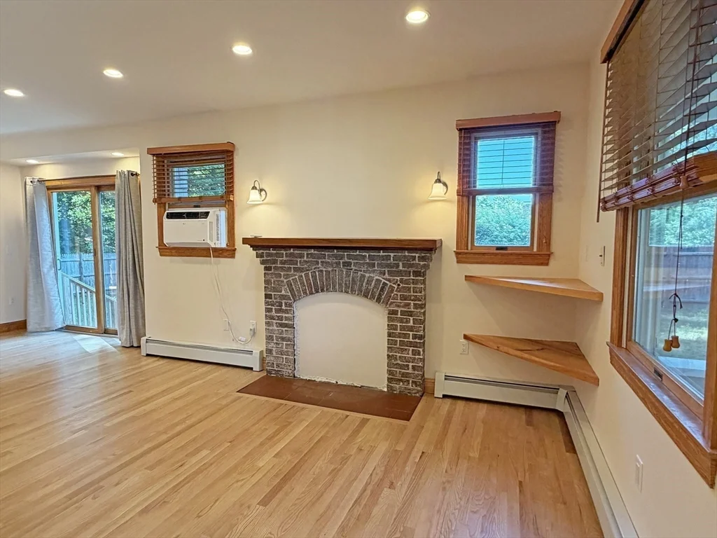63 Pierrepont Rd, Newton Lower Falls
