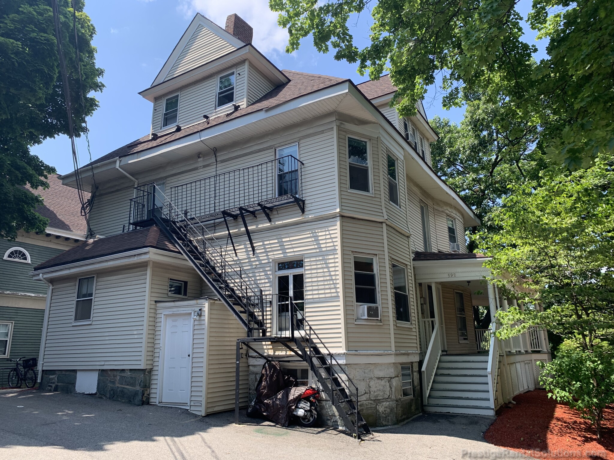 24 Cambridge St, Beacon Hill