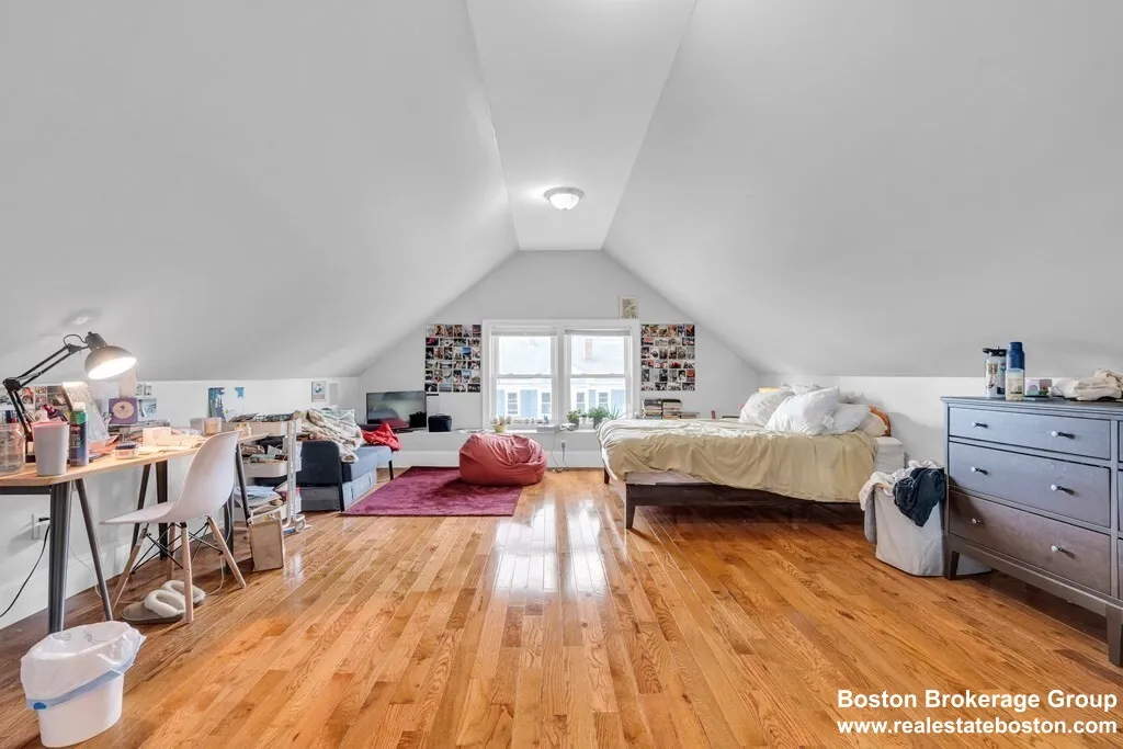 180 Saint Alphonsus St, Mission Hill