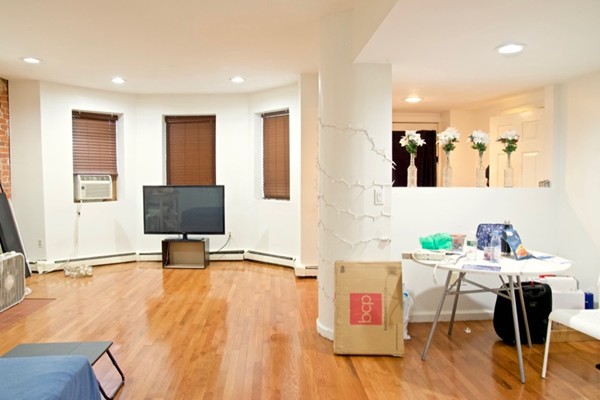 390 Riverway, Mission Hill