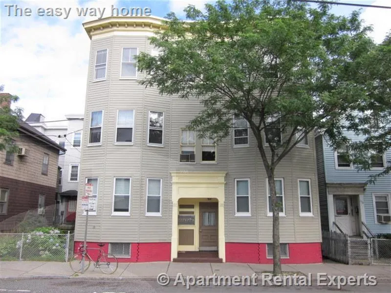 122 Columbia St, Central Square