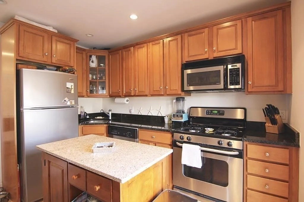 764 East 6th St, South Boston