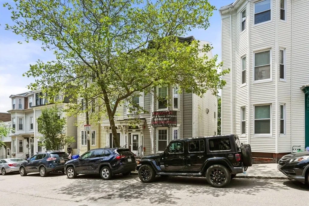 71 Old Harbor St, South Boston