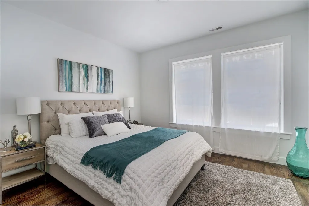 65 Border St, East Boston