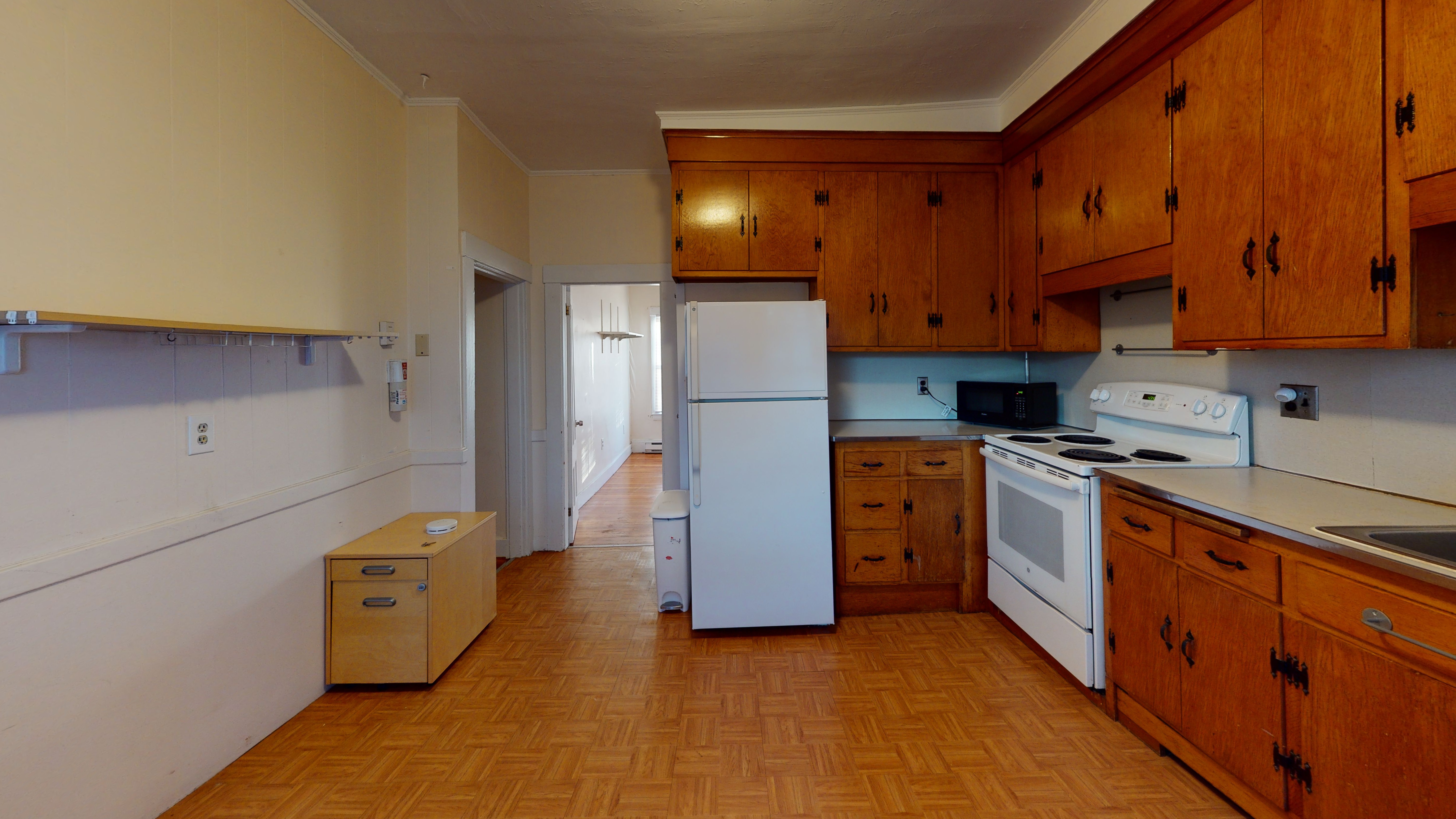 2 split bed, 1 bath apartment for rent at 195 Mount Auburn St Unit 2, West Cambridge — photo 11 of 15
