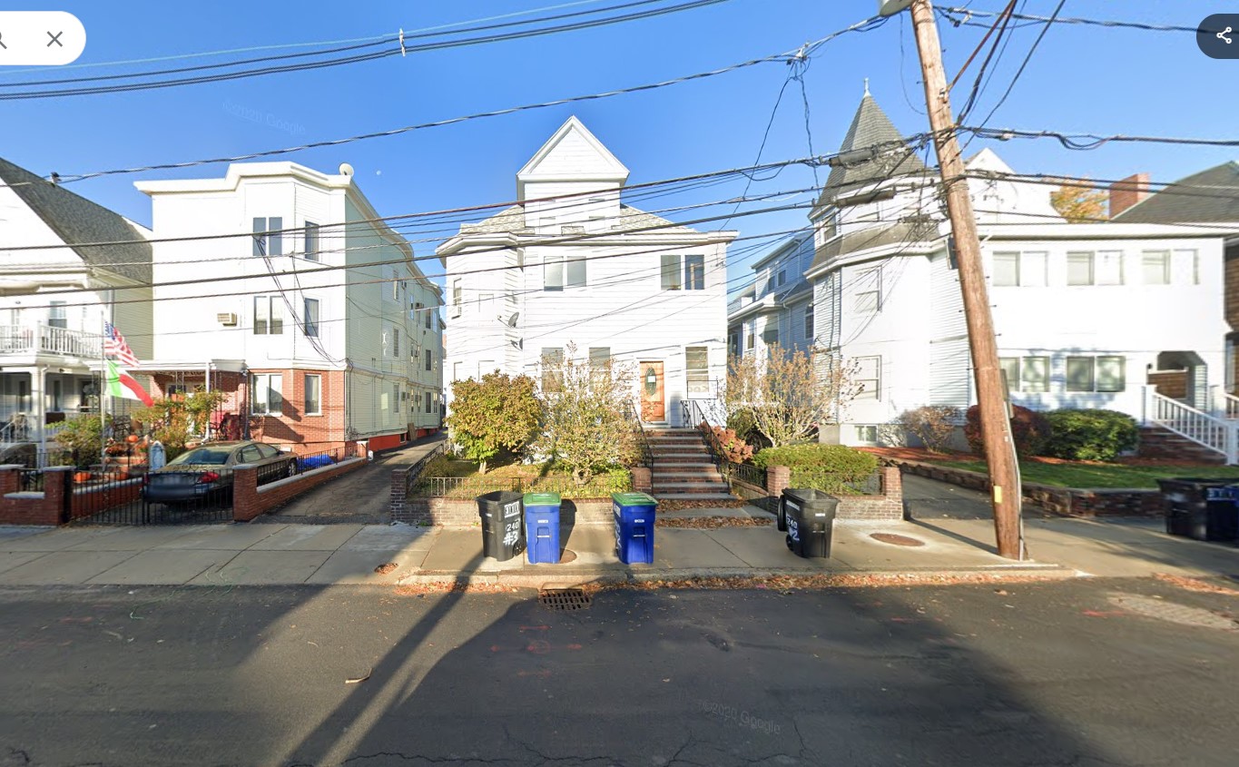 240 School St, Winter Hill