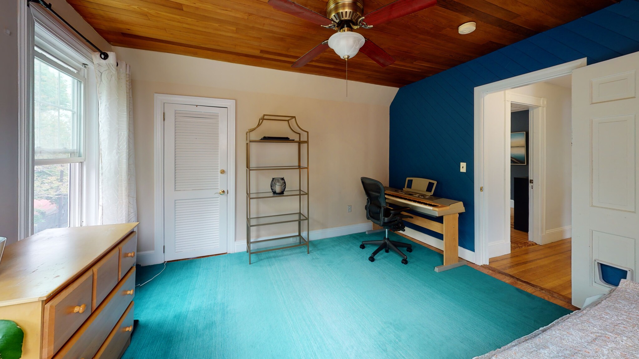 3 split bed, 2 bath apartment for rent at 20 Oakland St Unit 1, Newton Corner — photo 7 of 31