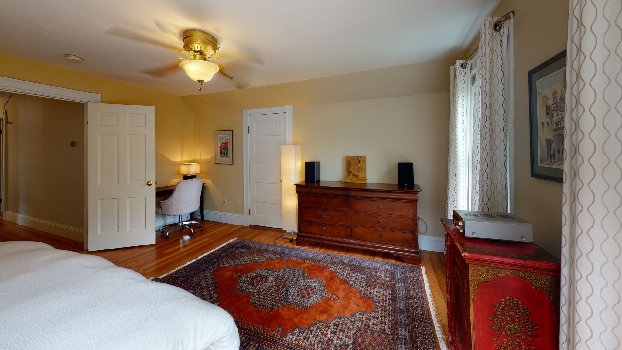 3 split bed, 2 bath apartment for rent at 20 Oakland St Unit 1, Newton Corner — photo 16 of 31