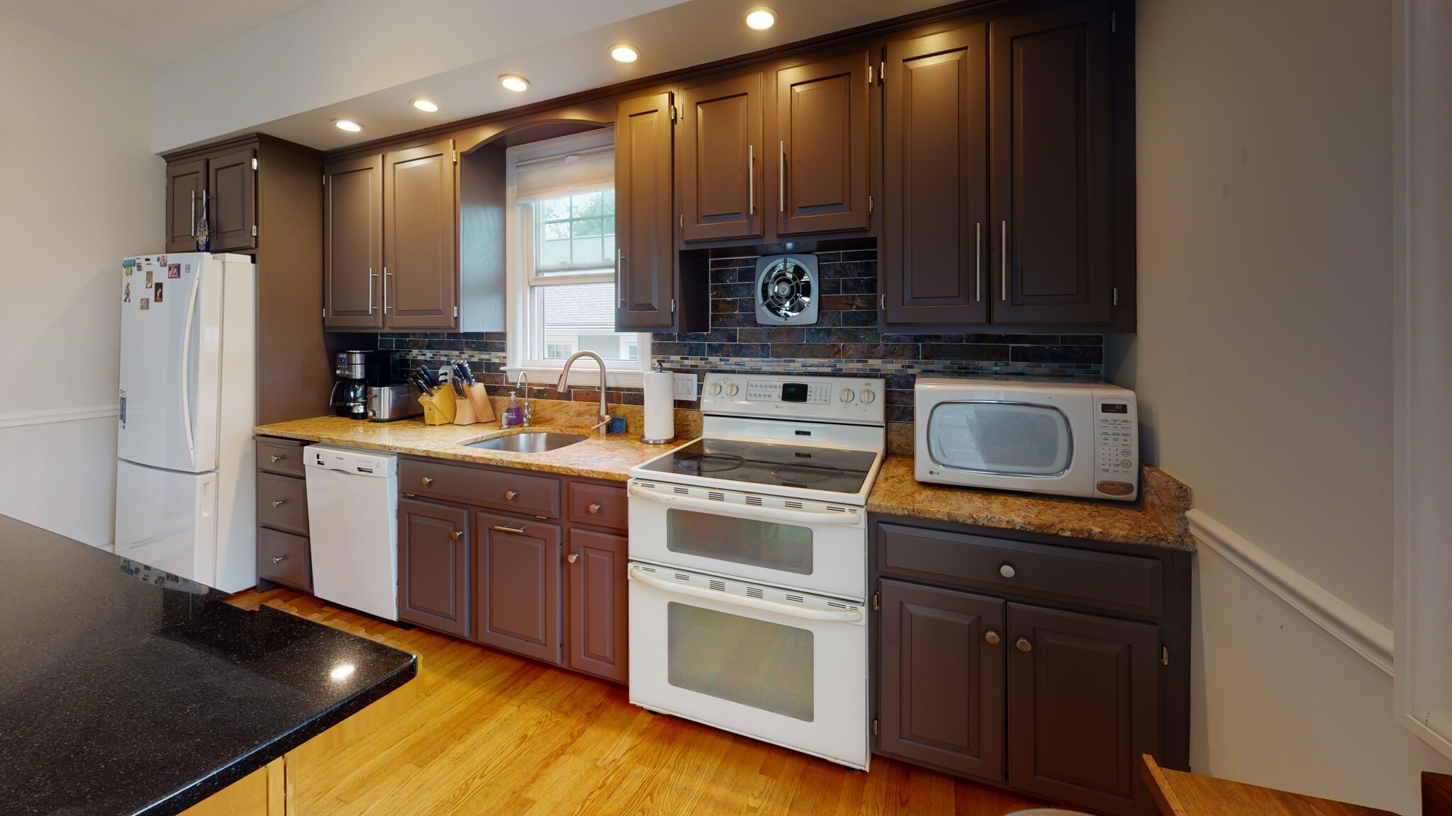 3 split bed, 2 bath apartment for rent at 20 Oakland St Unit 1, Newton Corner — photo 26 of 31