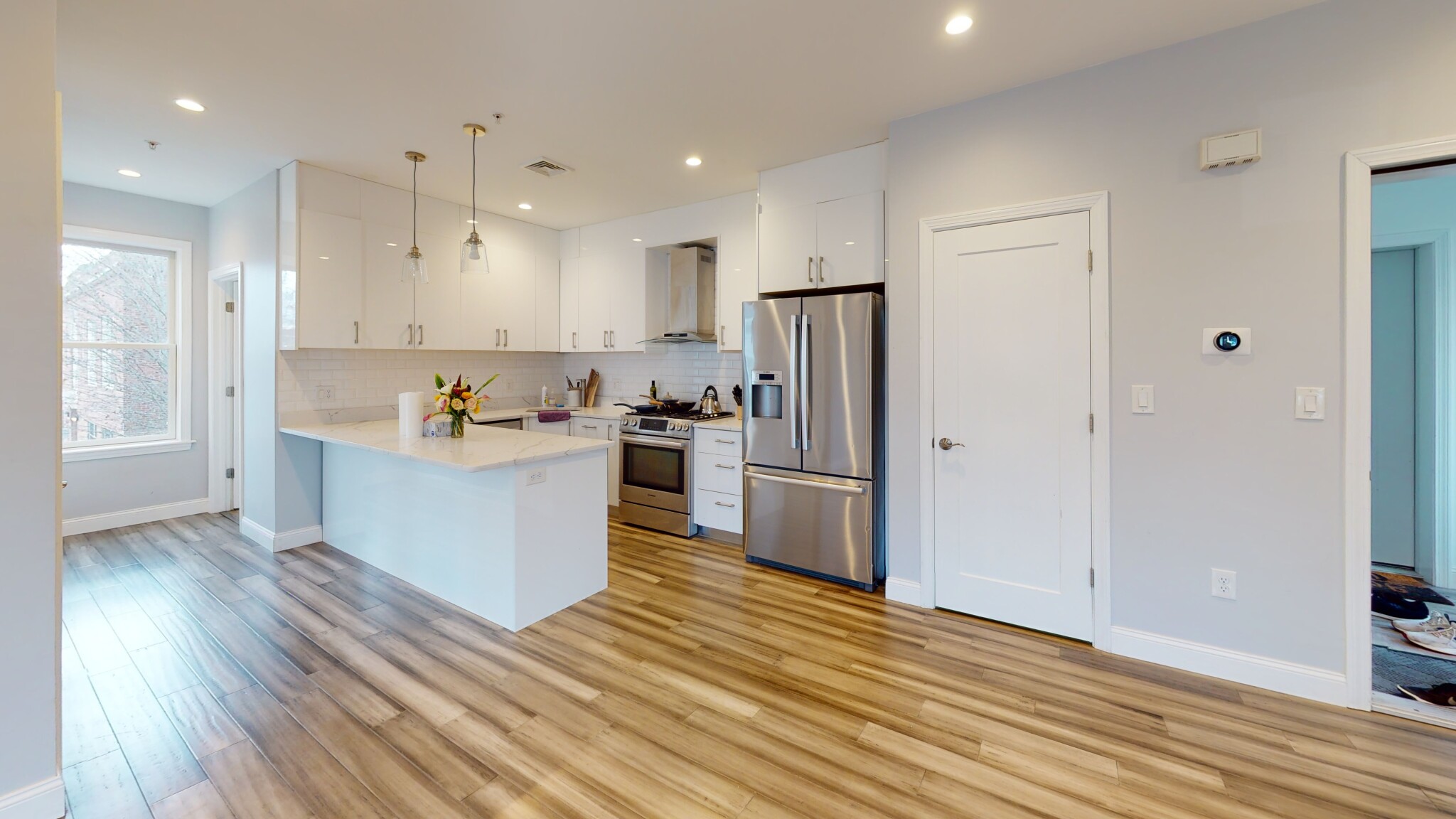 3 bed, 3 bath apartment for rent at 70-72 Beechcroft St Unit 2, Brighton — photo 7 of 11