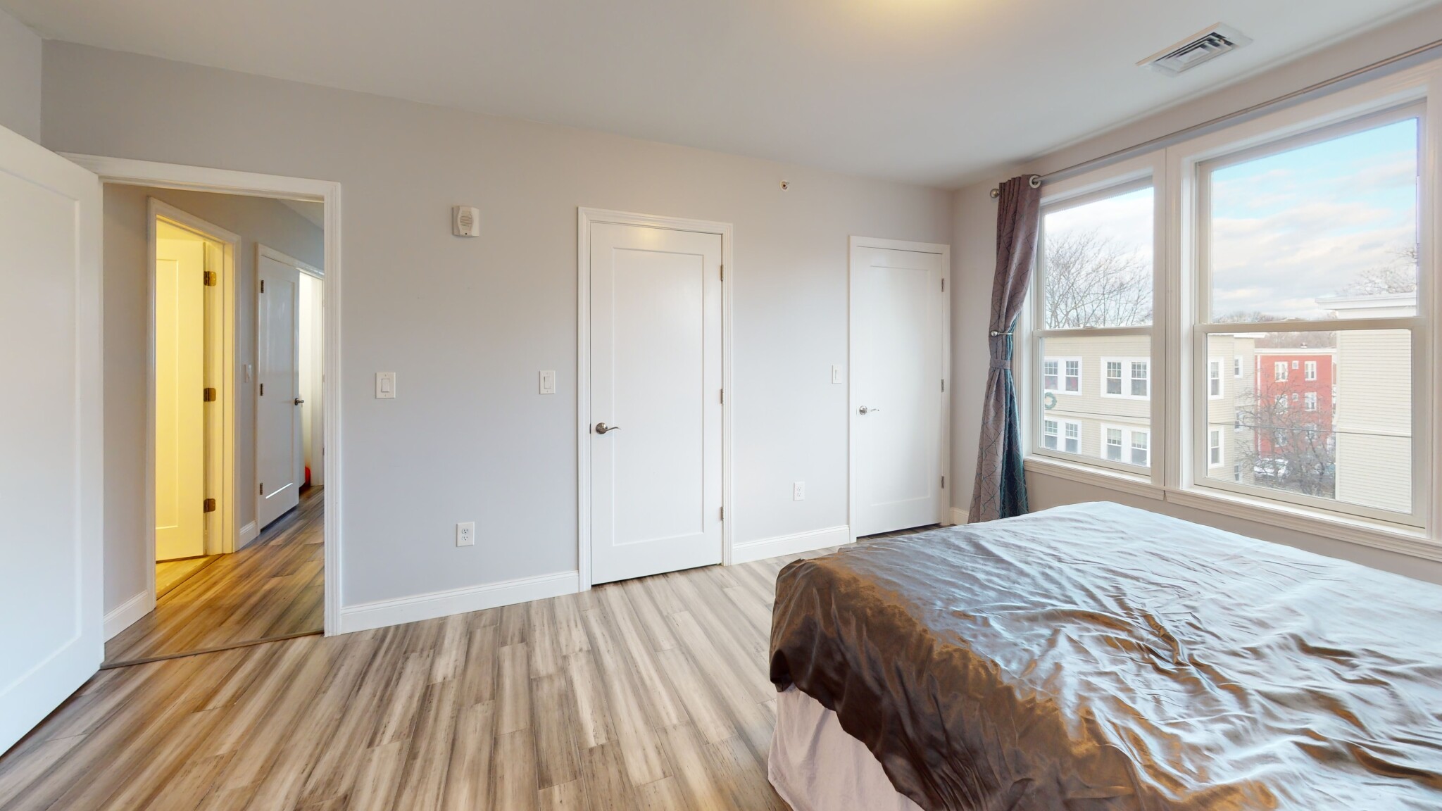 3 bed, 3 bath apartment for rent at 70-72 Beechcroft St Unit 2, Brighton — photo 2 of 11