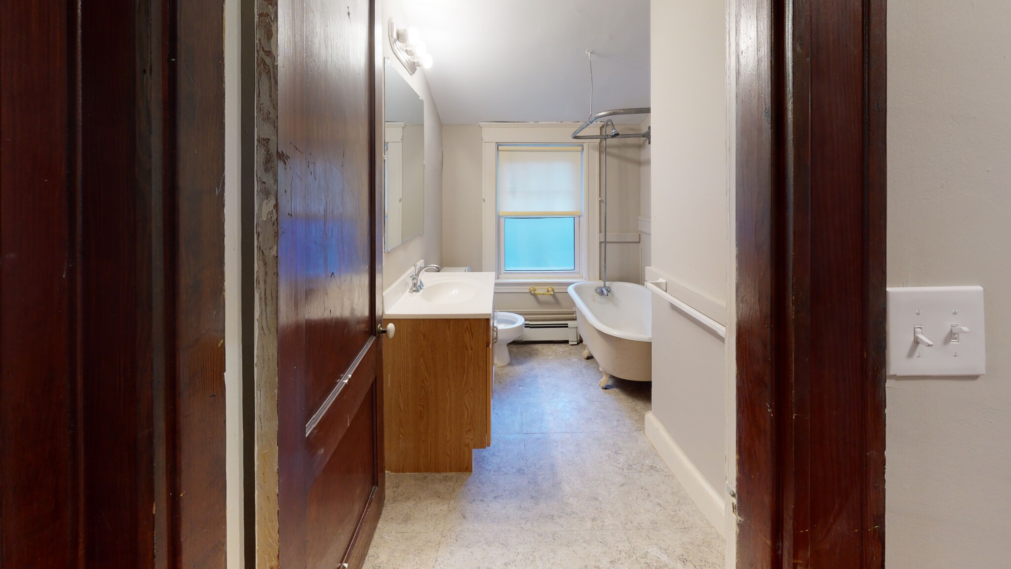 2 bed, 1 bath apartment for rent at 20-22 Upcrest Rd Unit 3, Oak Square — photo 1 of 9