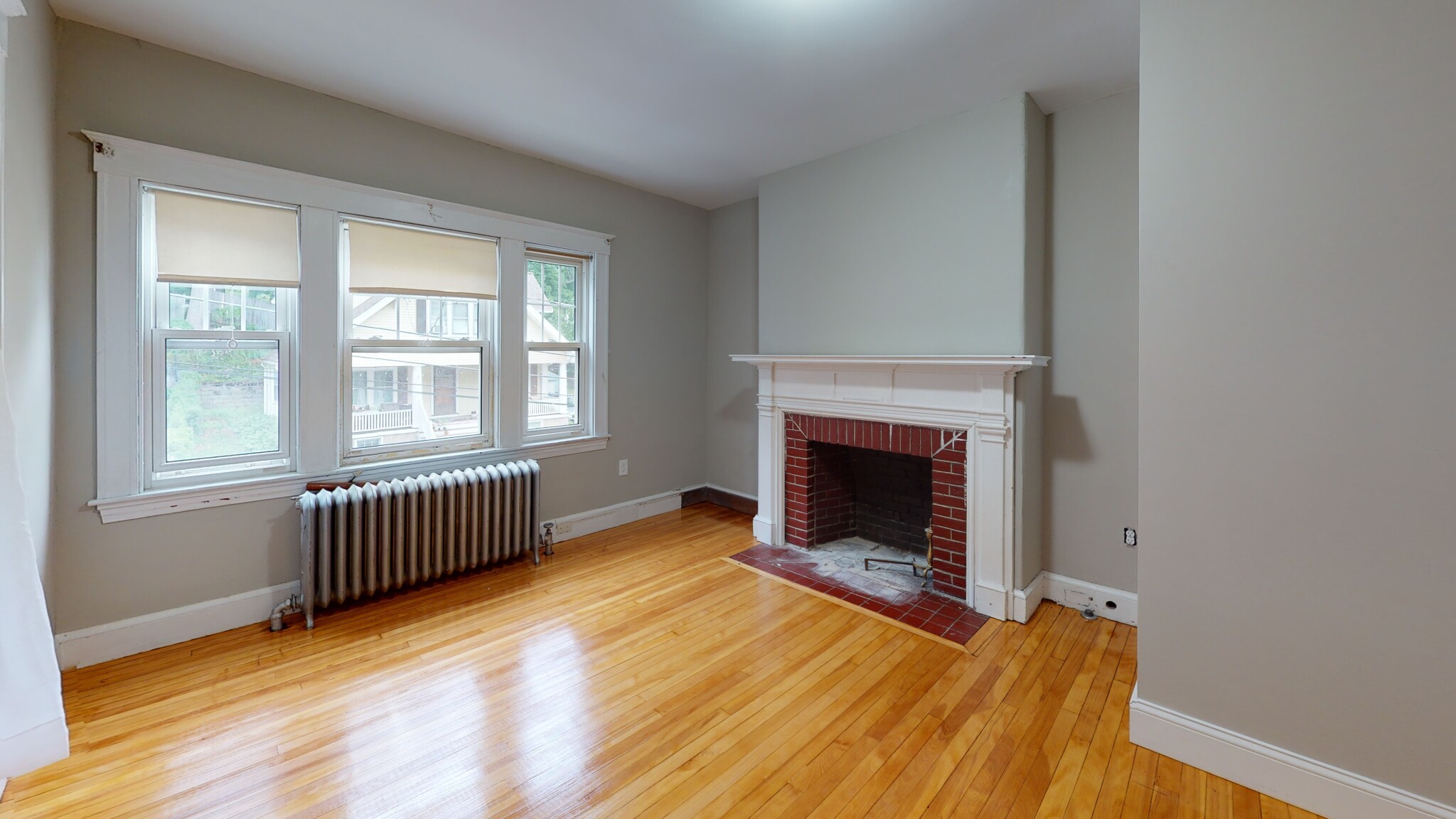 4 bed, 1 bath apartment for rent at 20-22 Upcrest Rd Unit 2, Oak Square — photo 1 of 8