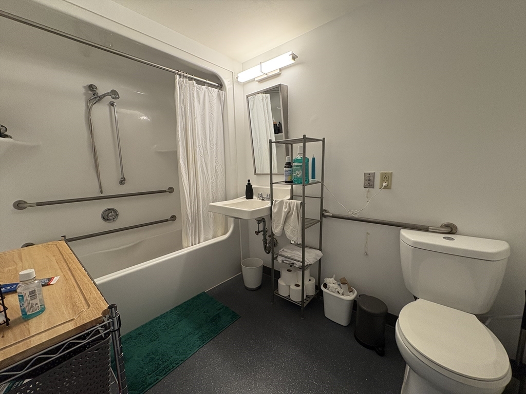 888 Washington St, Chinatown