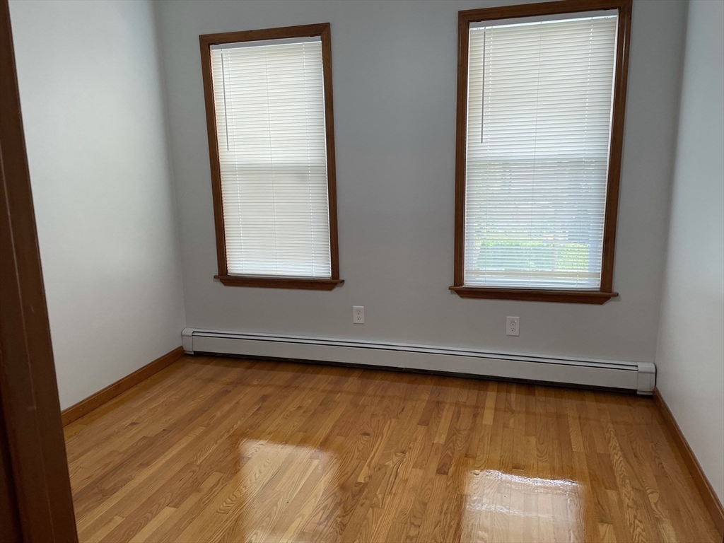 472 Windsor, Inman Square