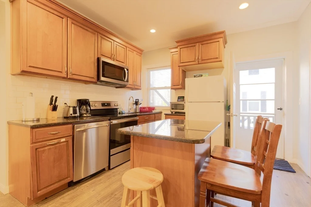 157 Perkins St, East Somerville