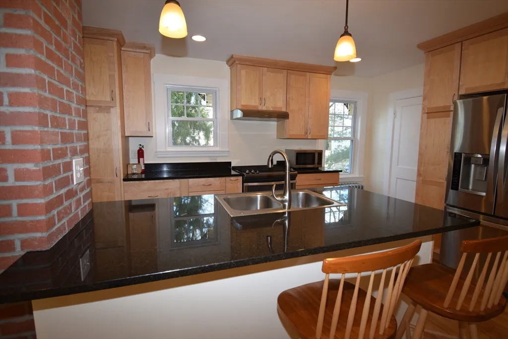 39 South Normandy Ave, Cambridge Highlands