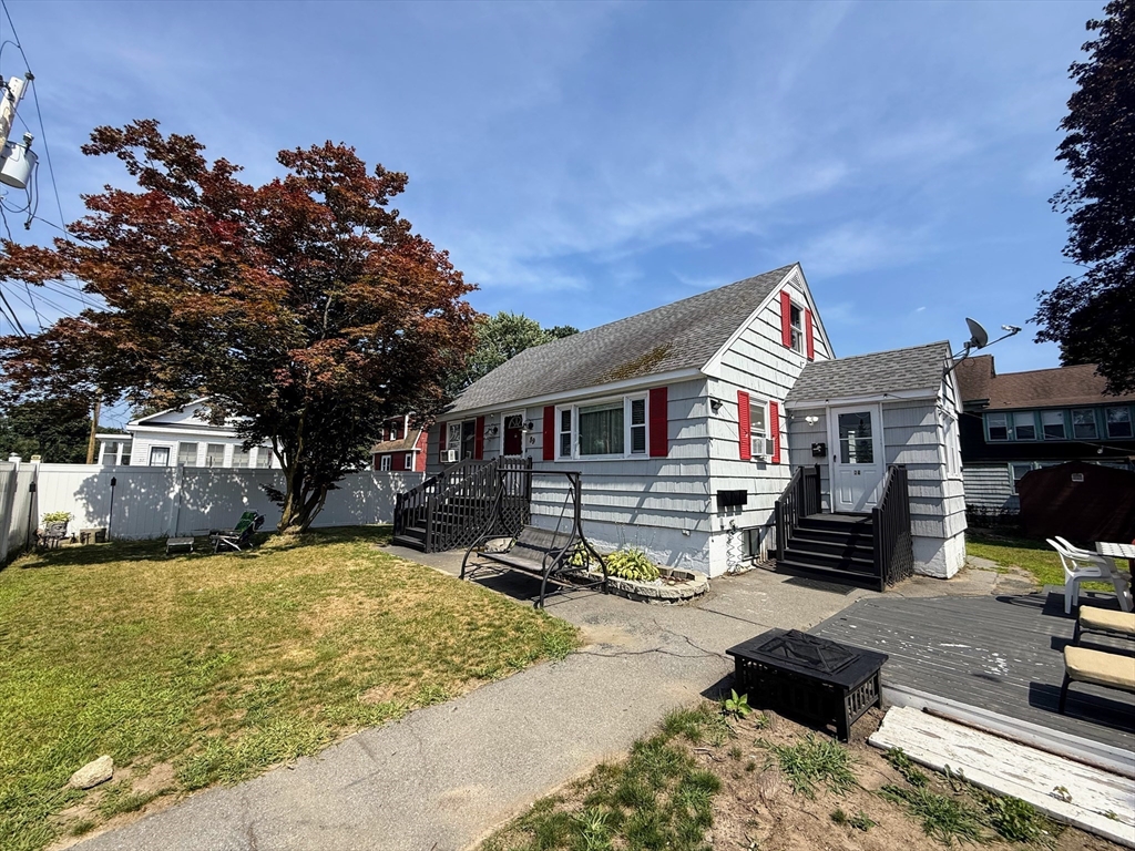 89 Bunker Hill Ave, Lowell
