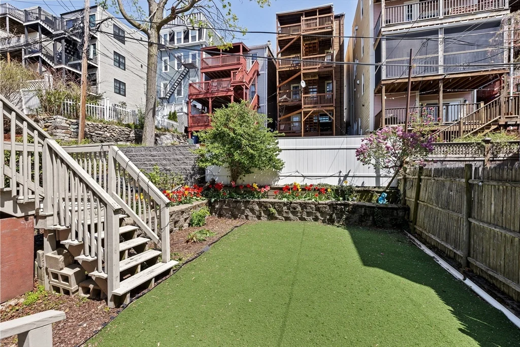 58 Gates St, South Boston