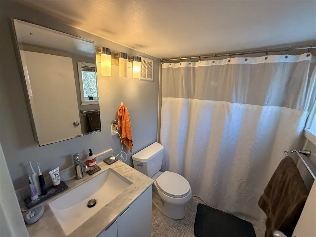 69 Seaverns Ave, Jamaica Plain