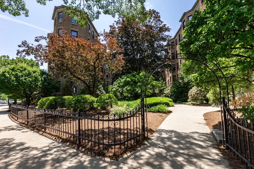 118 Riverway, Longwood